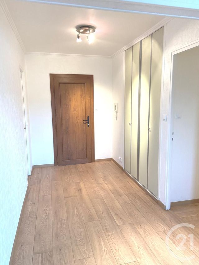 Appartement F4 &agrave; louer - 4 pi&egrave;ces - 84 m2 - Verdun - 55 - LORRAINE