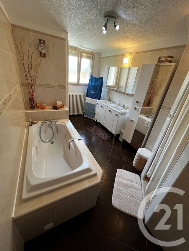 Afficher la photo en grand Maison à vendre - 8 pièces - 280 m2 - Foucaucourt Sur Thabas - 55 - LORRAINE